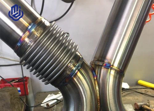 Tubu flessibbli tal-Egżost tat-Titanju